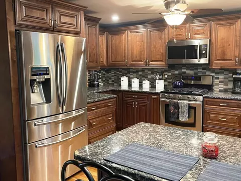 39 Carleton St, Attleboro, MA 02703 photo 5
