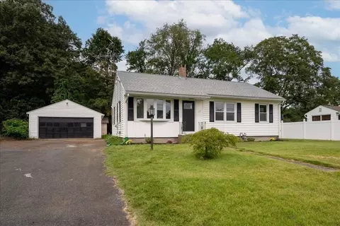 122 Putnam Dr, Westfield, MA 01085