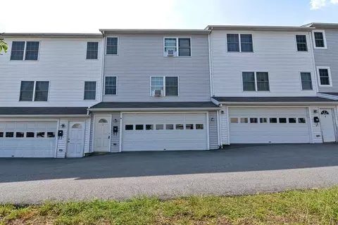 3 Princeton St, Worcester, MA 01610