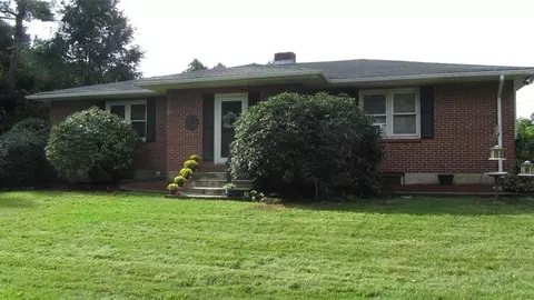5 A Garden St, Auburn, MA 01501