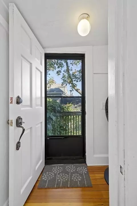 35 Wallis St, Beverly, MA 01915 photo 32