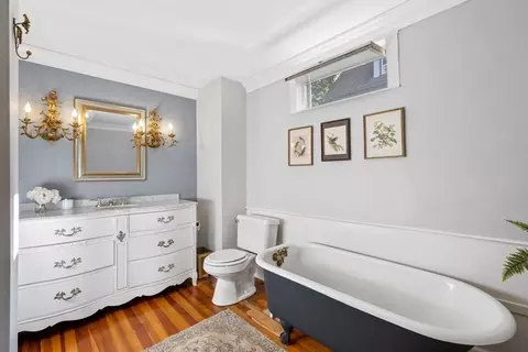 35 Wallis St, Beverly, MA 01915 photo 17
