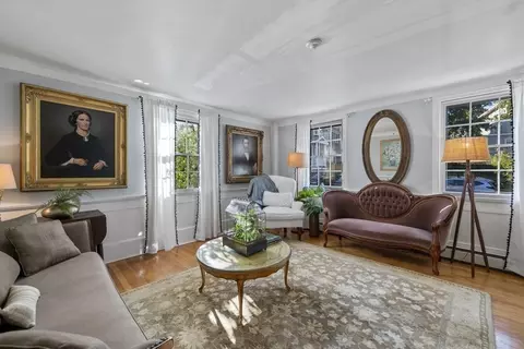 35 Wallis St, Beverly, MA 01915 photo 6
