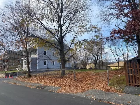 13 Nelson St, Webster, MA 01570 photo 3