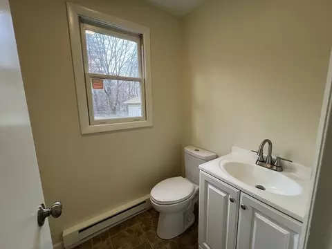 52-54 Benton St, Springfield, MA 01109 photo 6