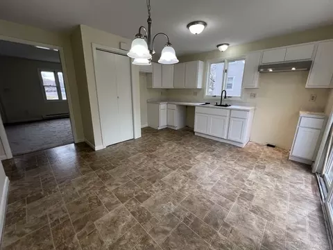 52-54 Benton St, Springfield, MA 01109 photo 5