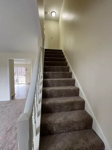 52-54 Benton St, Springfield, MA 01109 photo 9