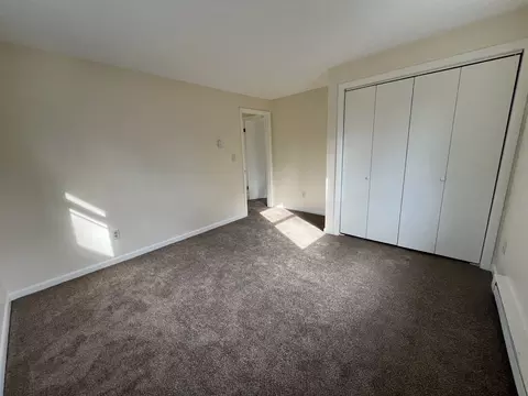 52-54 Benton St, Springfield, MA 01109 photo 12