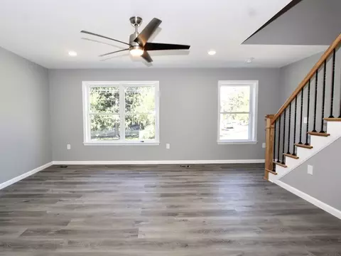 26 Apthorp St, Worcester, MA 01606 photo 2