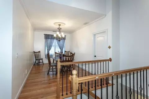 41 Alwin Pl, Springfield, MA 01128 photo 11