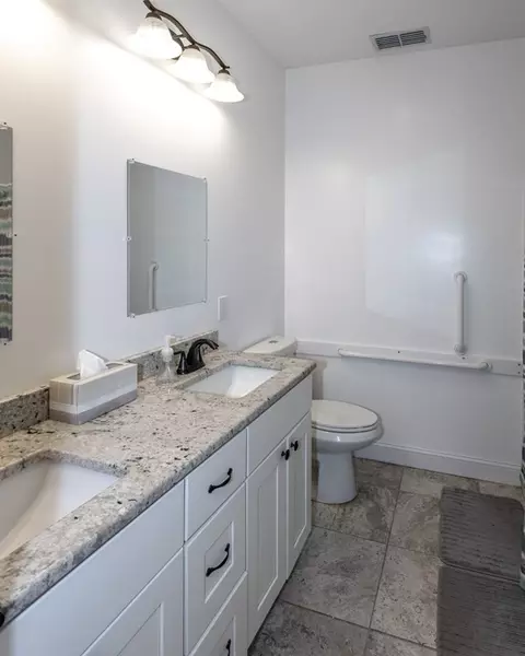 41 Alwin Pl, Springfield, MA 01128 photo 18