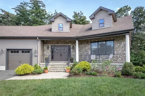 41 Alwin Pl, Springfield, MA 01128 photo 32