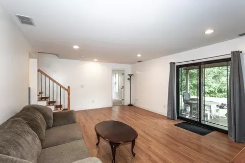 41 Alwin Pl, Springfield, MA 01128 photo 23
