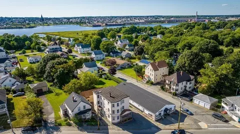 406 Main St, Fairhaven, MA 02719 photo 3