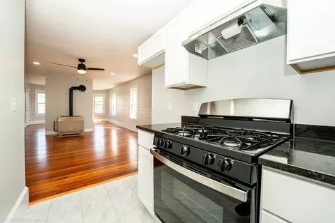 406 Main St, Fairhaven, MA 02719 photo 4