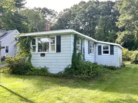 1148 Stafford St, Leicester, MA 01542
