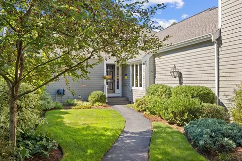 82 Thistle Patch Way #82, Hingham, MA 02043