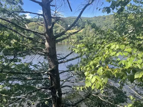 410 River Rd, South Hadley, MA 01075