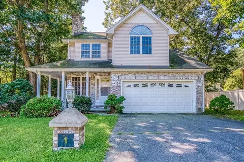 1 Pinebough Ave, North Attleboro, MA 02760