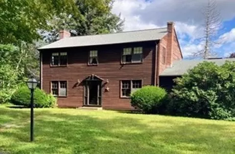 131 Westwood Dr, Westfield, MA 01085