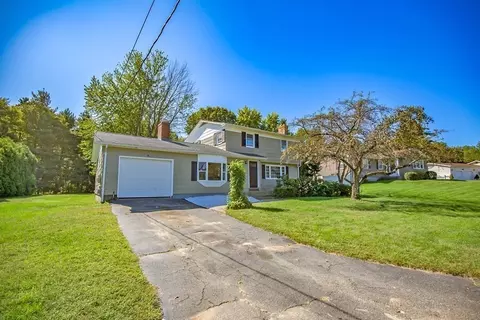27 Moreau Dr, Chicopee, MA 01020
