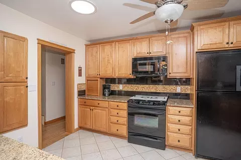 66 Reading St, Fall River, MA 02720 photo 5