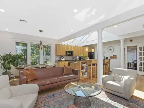 101 Stearns Rd #2, Brookline, MA 02446 photo 3