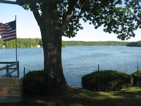 147 Lake Rd, Brookfield, MA 01506