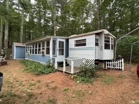 33 Wareham St #39, Carver, MA 02330