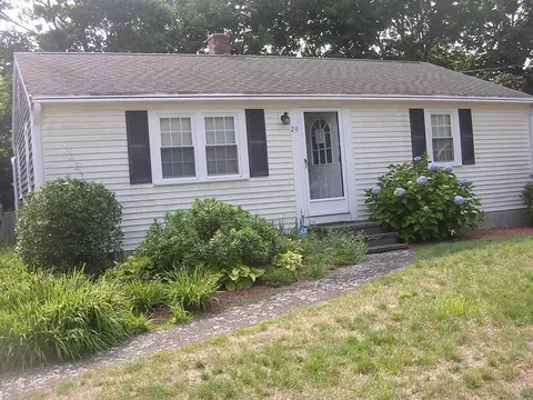 29 Hudson Rd, Yarmouth, MA 02664