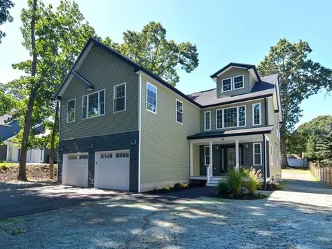 6 Ash St, Natick, MA 01760