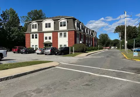 2 Mechanic St #S, Easthampton, MA 01027