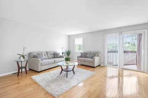 306 Tappan St #B, Brookline, MA 02445