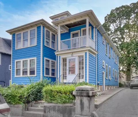 55 Linden St, Brookline, MA 02445