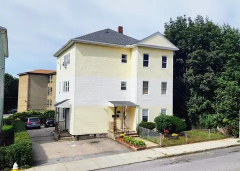 212 Vernon St, Worcester, MA 01607
