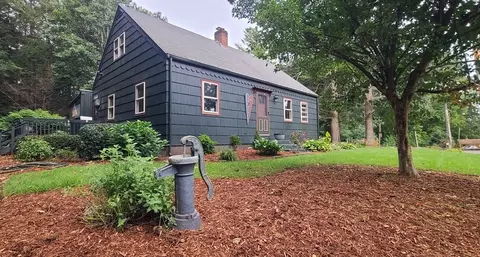 15 Foster St, Oxford, MA 01540