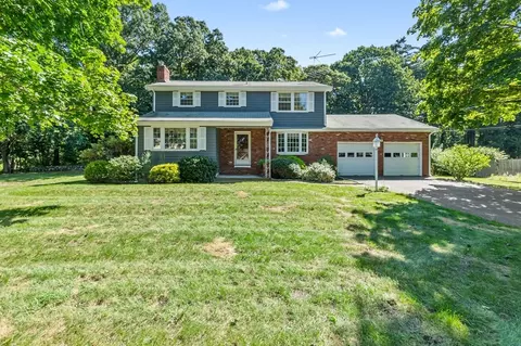 75 Greenbrook Rd, Hamilton, MA 01982