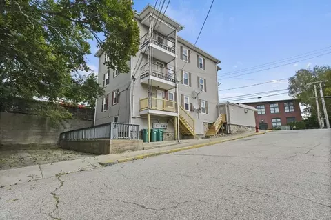 825 Park Ave, Woonsocket, RI 02895 photo 40