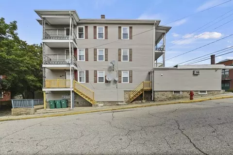 825 Park Ave, Woonsocket, RI 02895 photo 2