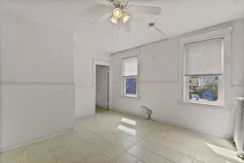 825 Park Ave, Woonsocket, RI 02895 photo 8