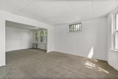 825 Park Ave, Woonsocket, RI 02895 photo 11