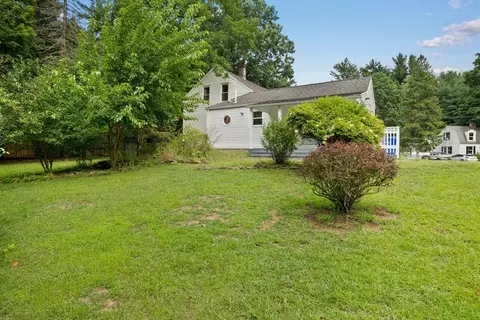 Exterior - 642 Cooley St, Springfield, MA 01128 photo 5 of 11