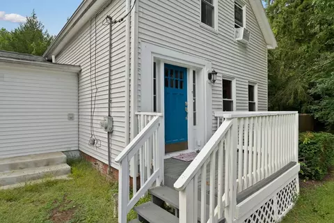 Exterior - 642 Cooley St, Springfield, MA 01128 photo 8 of 11