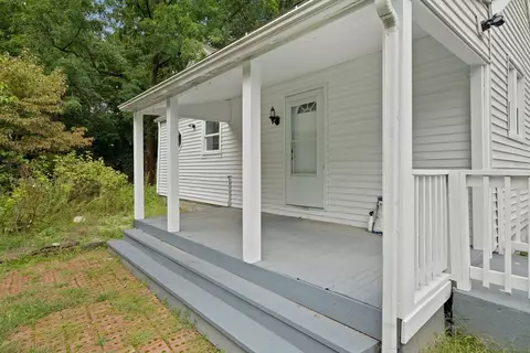 Exterior - 642 Cooley St, Springfield, MA 01128 photo 3 of 11