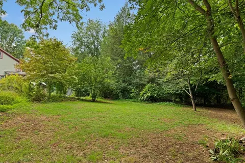 Exterior - 642 Cooley St, Springfield, MA 01128 photo 4 of 11