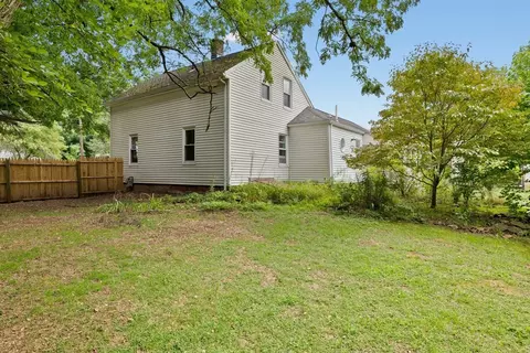 Exterior - 642 Cooley St, Springfield, MA 01128 photo 7 of 11