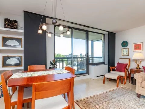 50 Longwood Ave #719, Brookline, MA 02446