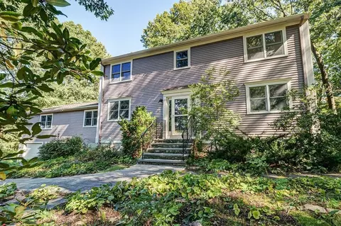 26 Revolutionary Rd, Acton, MA 01720