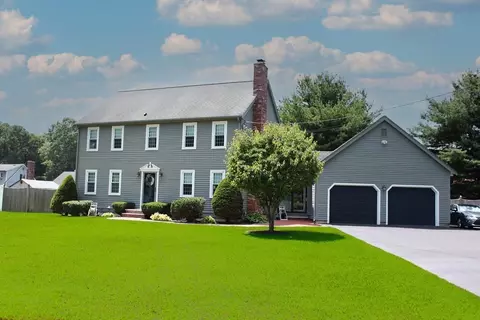 56 Quail Dr, Taunton, MA 02780