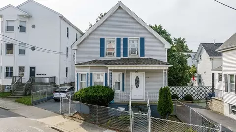 1043 Cove Rd, New Bedford, MA 02744